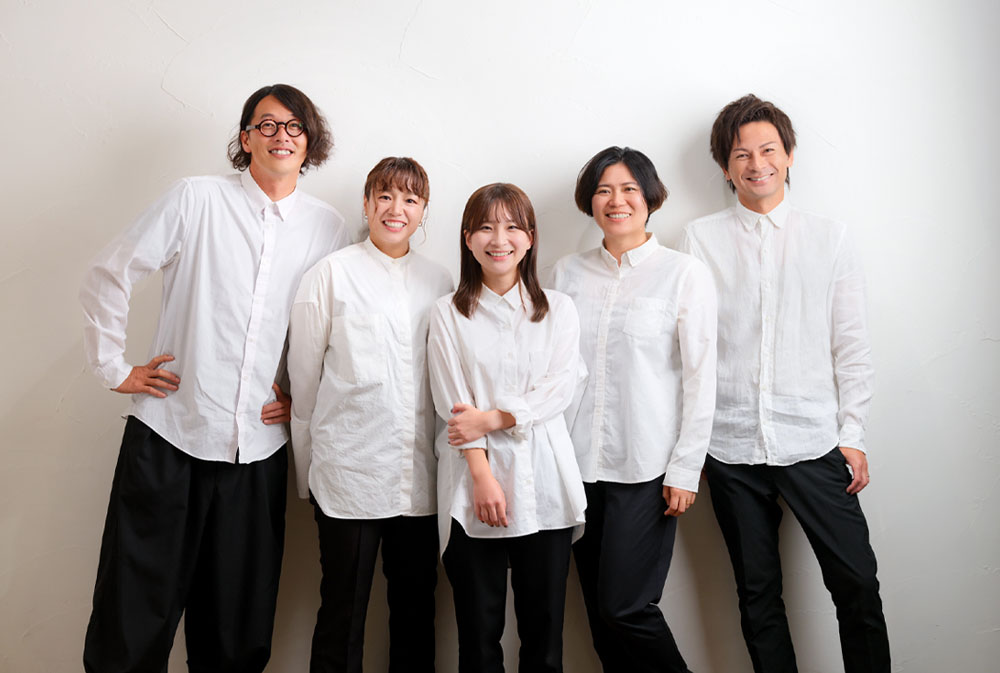 スタッフ集合写真